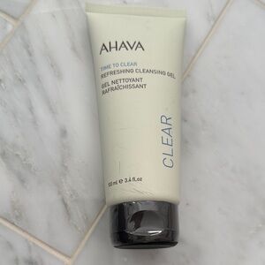 AHAVA Refreshing Cleansing Gel - White and Black